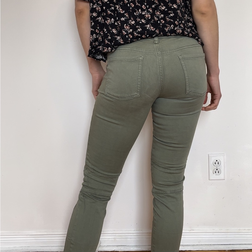Low rise olive pants - Picture 3 of 16